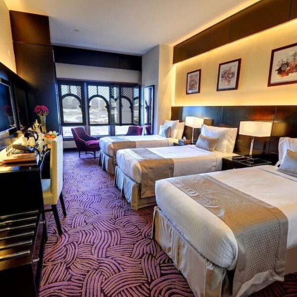 فندق واجهة طيبة