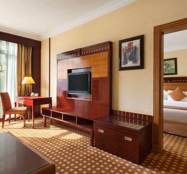 غرفة فندق Ramada by Wyndham Riyadh