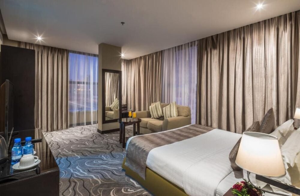 غرفة فندق نافيتي ورويك الخبر