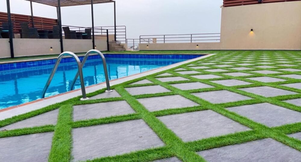 مسبح فندق Tripper Inn Hotel