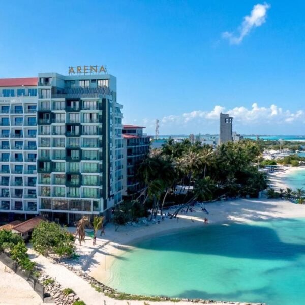 فندق أرينا بيتش