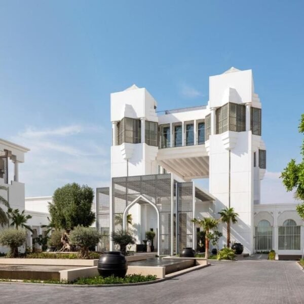 فندق رافلز قصر العرين